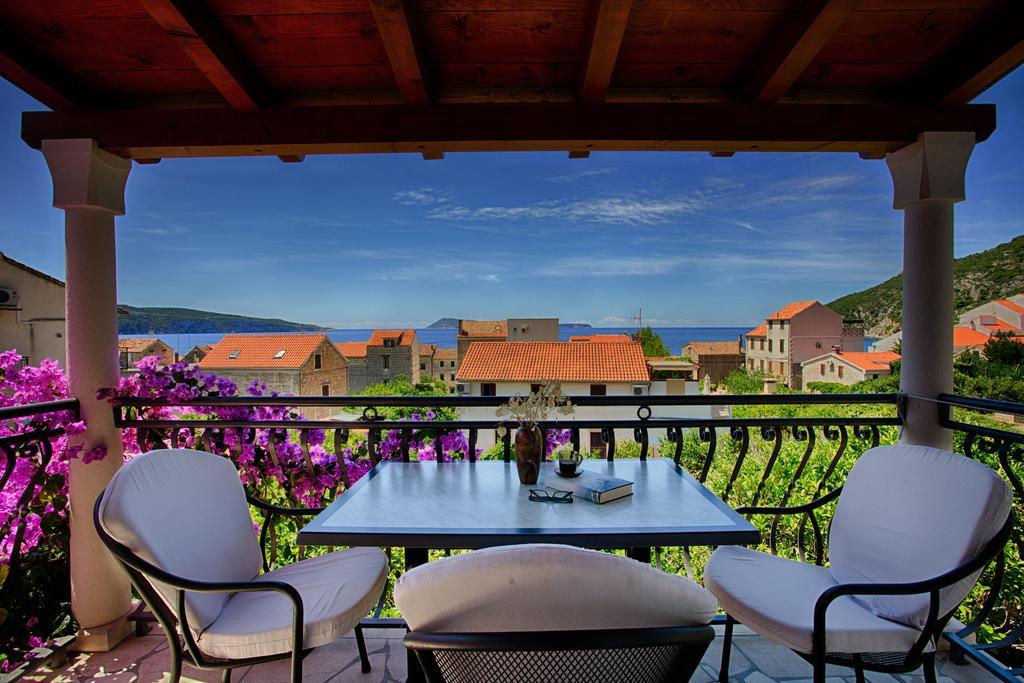 Villa Kamenica Komiža Quarto foto